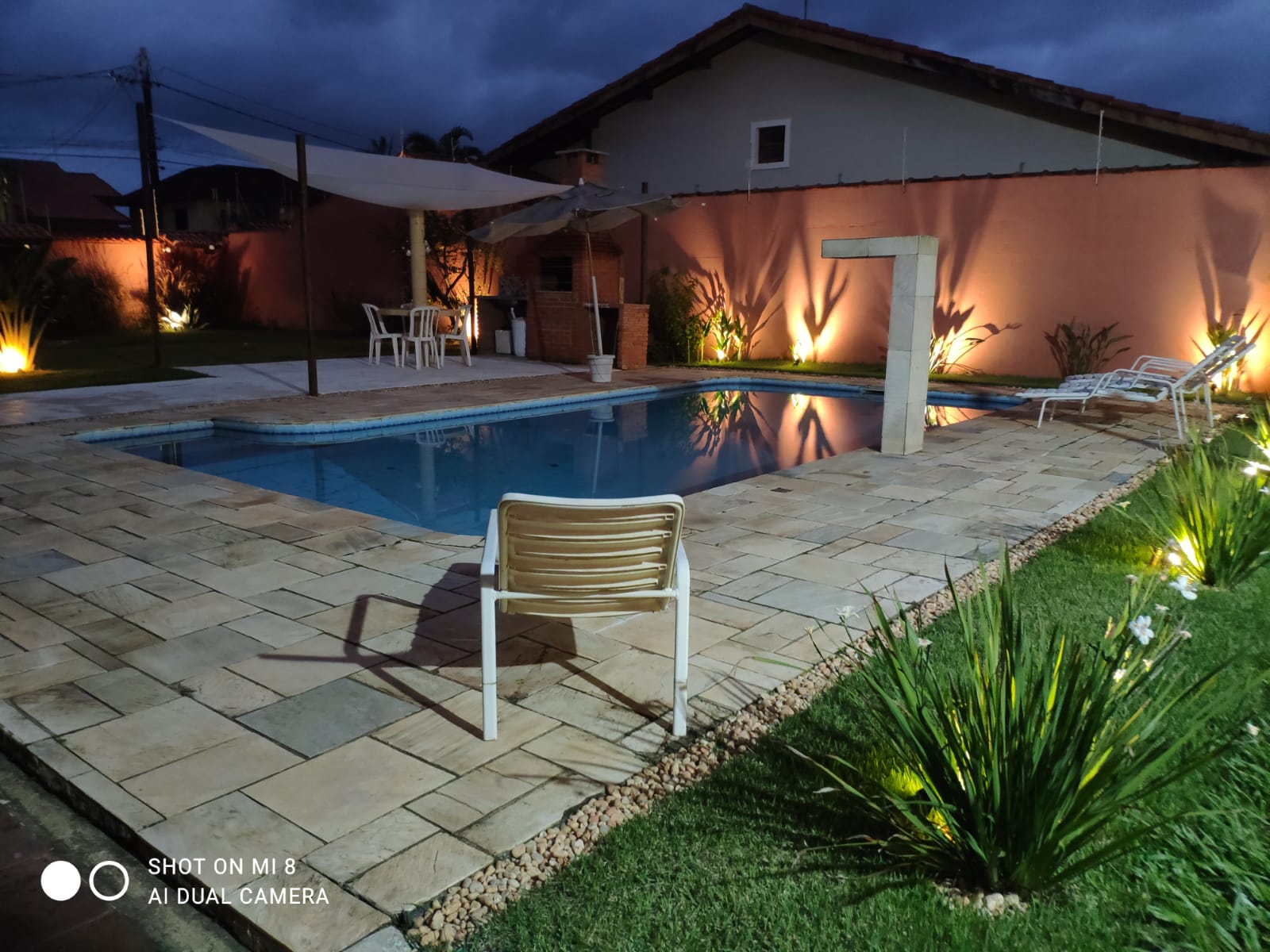 CASA COM PISCINA NO JD. GRADESP - ITANHAÉM/SP - LADO PRAIA