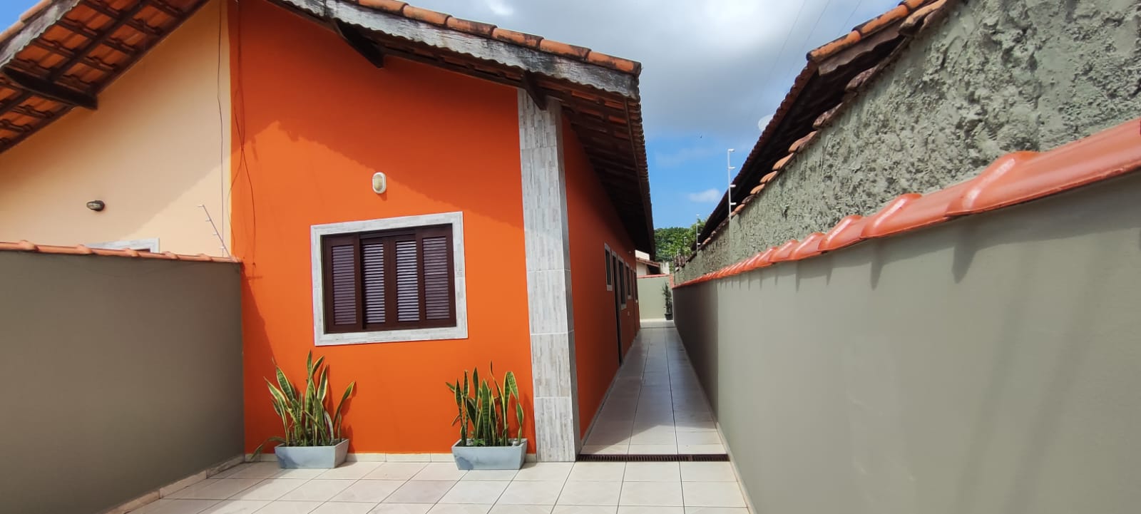 CASA NO BAIRRO NOVA ITANHAÉM -  LADO MORRO À 700 METROS DA RODOVIA - ITANHAÉM/SP - foto 19