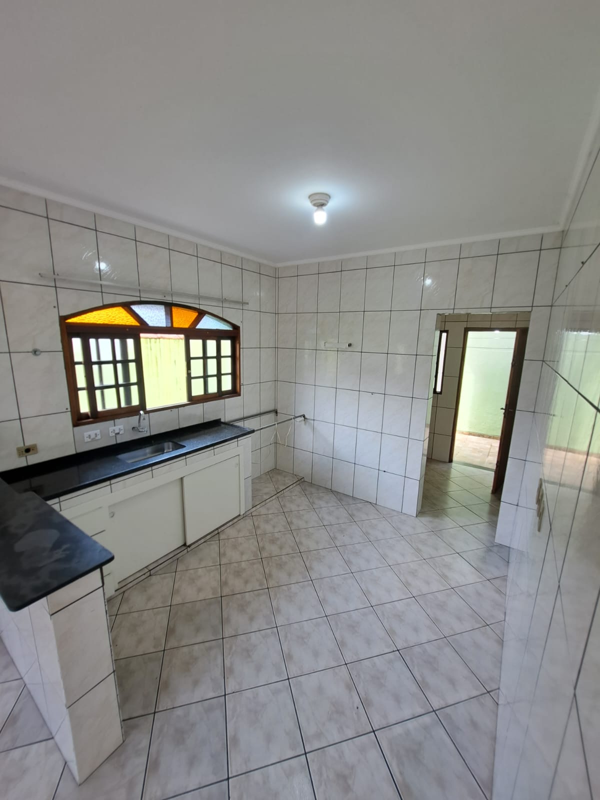 SOBRADO NO JD. JAMAICA - ITANHAÉM/SP - LADO PRAIA - foto 8