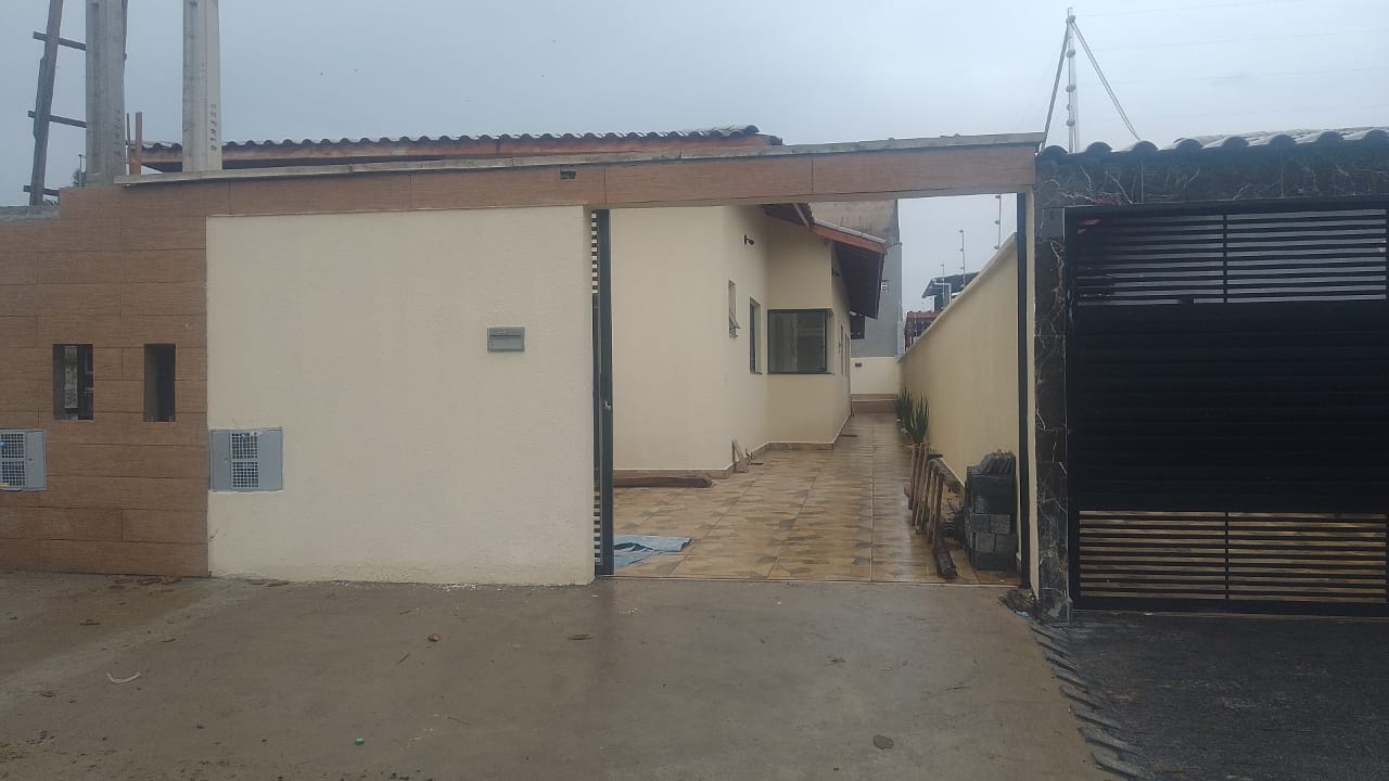 CASA NO JD. GUACYRA - ITANHAÉM / LADO PRAIA - 1.200 METROS DO MAR