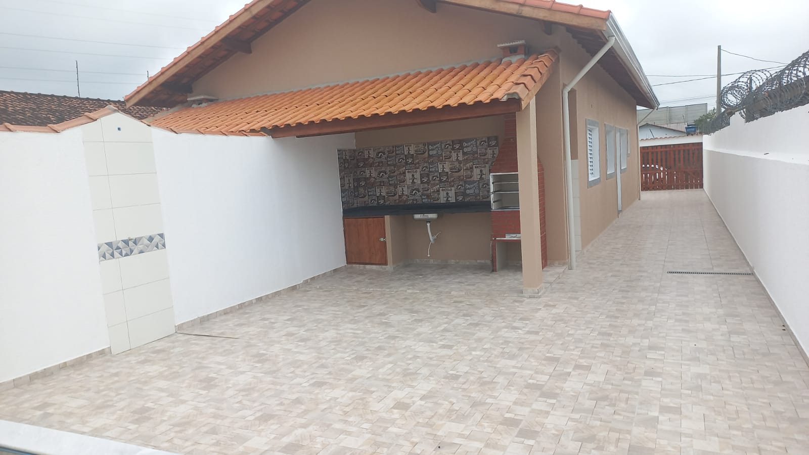 CASA GEMINADA COM PISCINA - ITANHAÉM/SP - JD. JAMAICA (900 M DO MAR) - foto 6