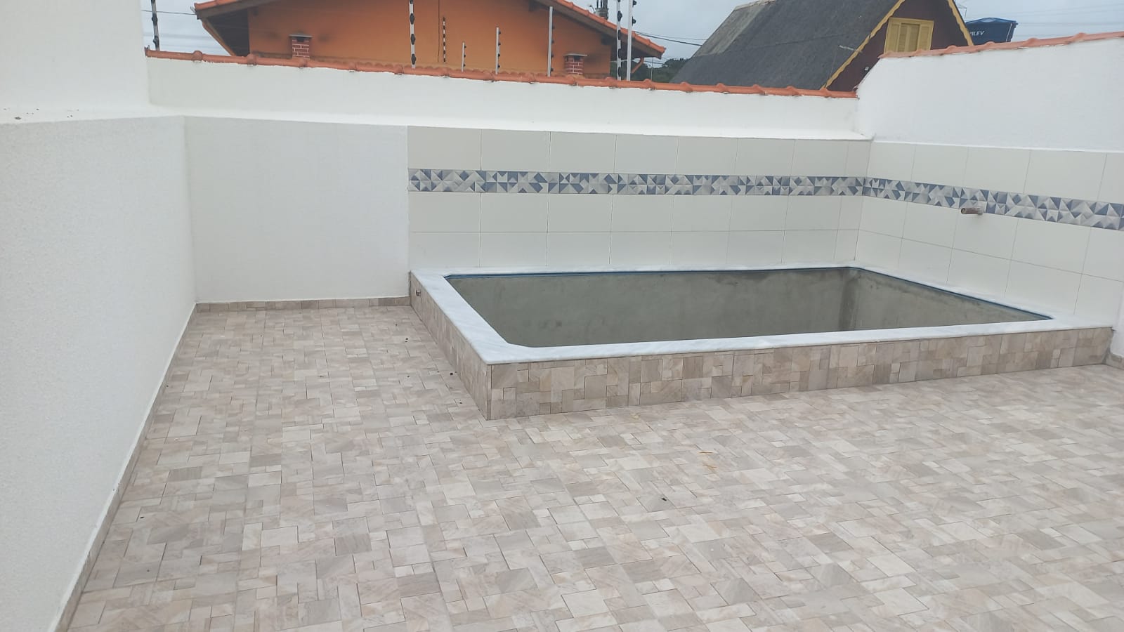 CASA GEMINADA COM PISCINA - ITANHAÉM/SP - JD. JAMAICA (900 M DO MAR) - foto 11