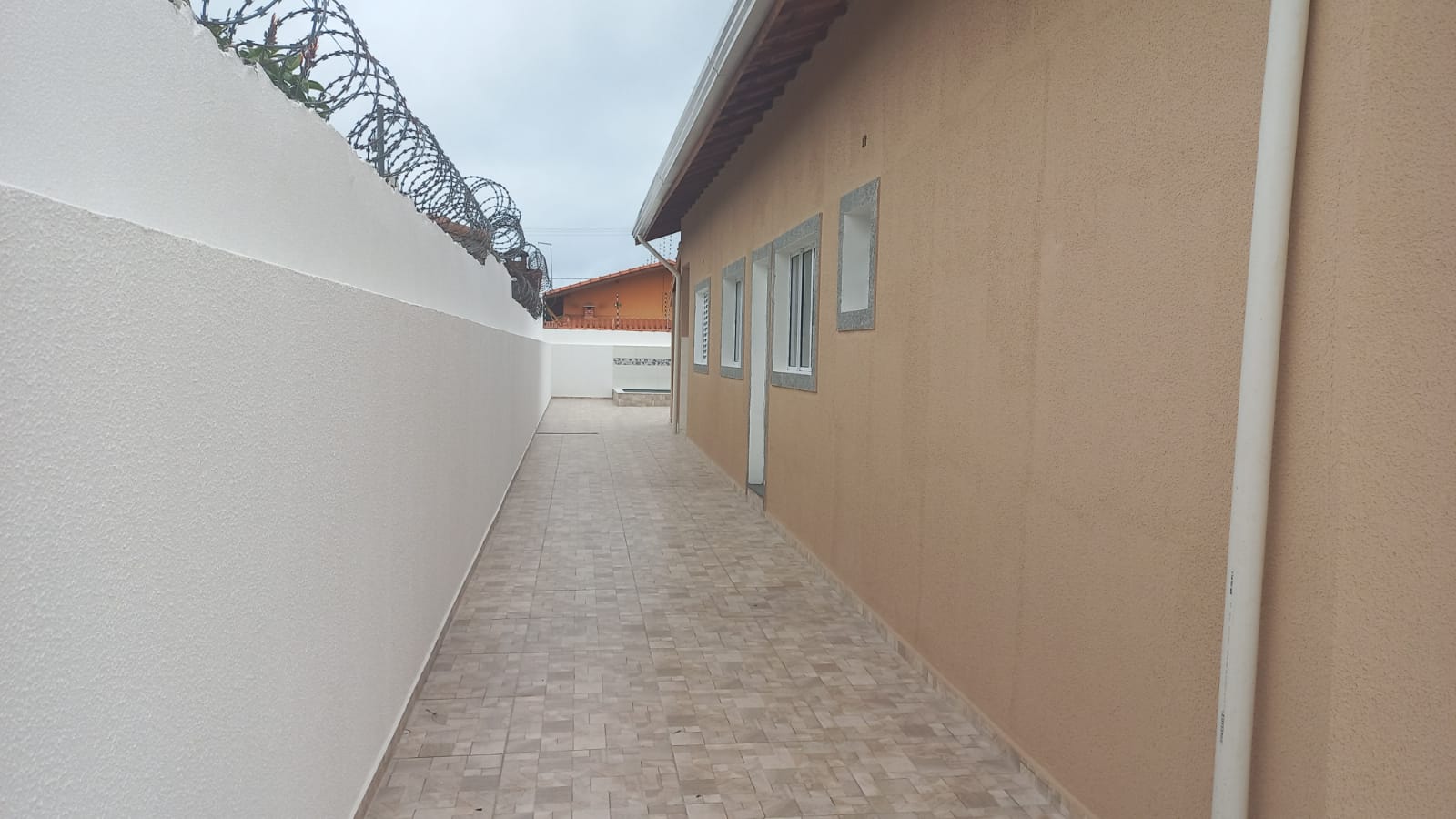 CASA GEMINADA COM PISCINA - ITANHAÉM/SP - JD. JAMAICA (900 M DO MAR) - foto 19