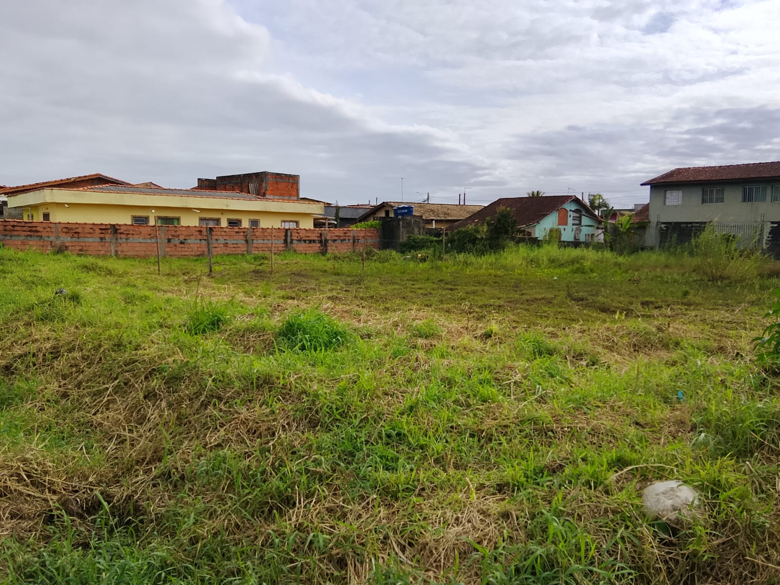 TERRENO COM LICENÇA AMBIENTAL - NO BALNEÁRIO TUPY - LADO PRAIA - 1.200 METROS DO MAR -  ITANHAÉM  - foto 3