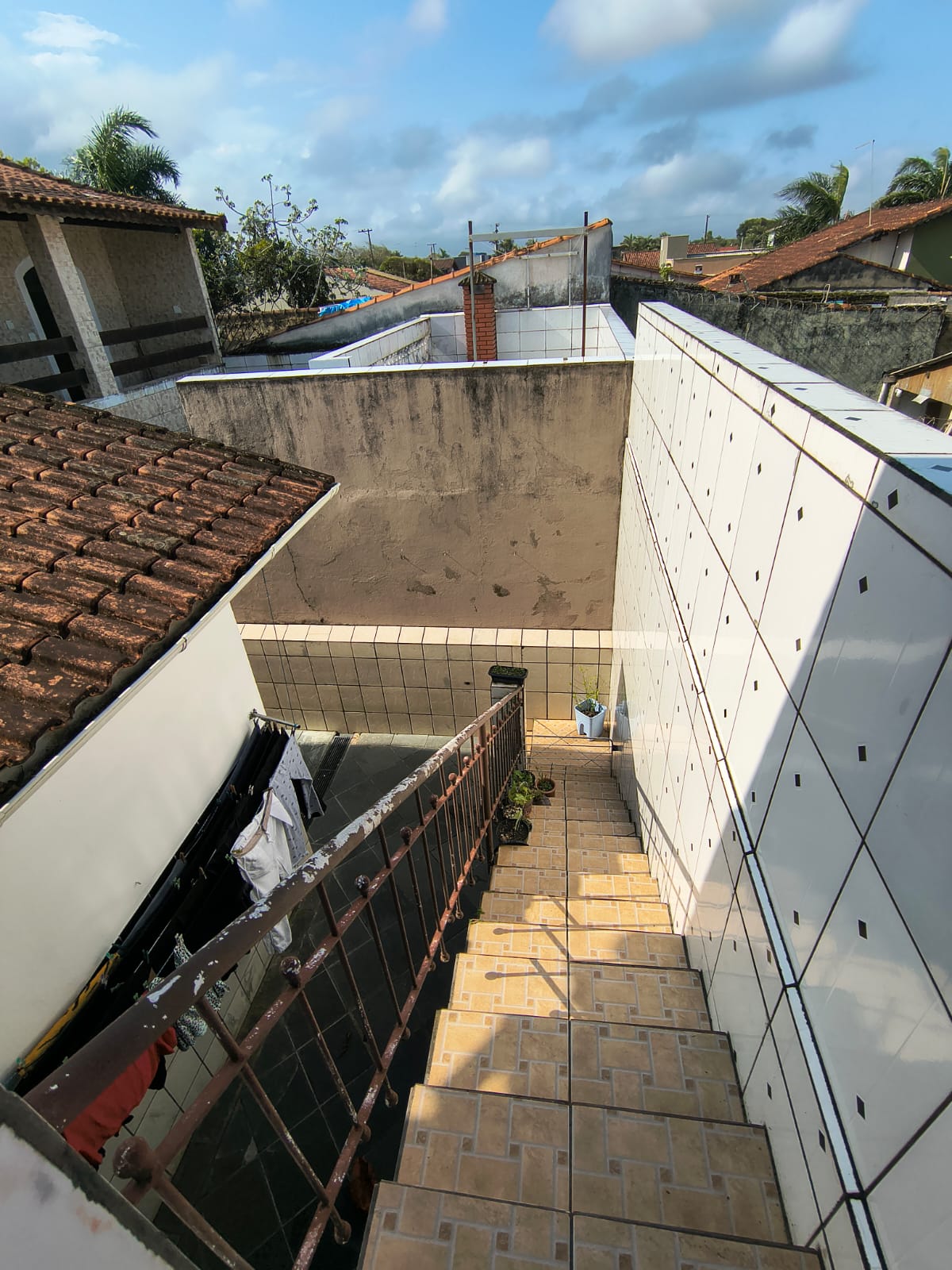CASA NO BALNEÁRIO GAIVOTA - ITANHAÉM - LADO PRAIA - 350 METROS DO MAR - foto 3