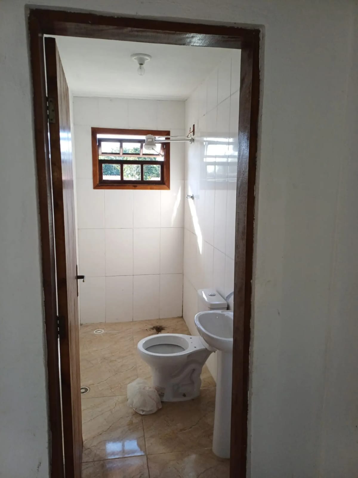 CASA NO JD. GUACYRA - ITANHAÉM - LADO MORRO - 300 METROS DA RODOVIA - foto 10
