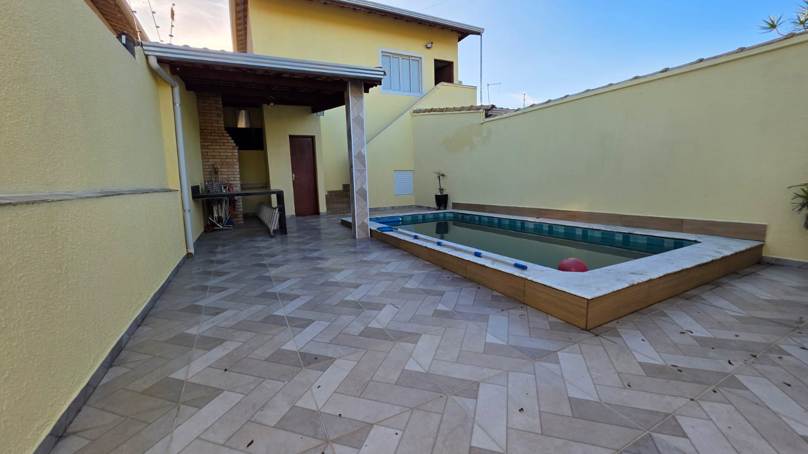 CASA NO BALNEÁRIO MAR - ITANHAÉM - LADO PRAIA - 300 METROS DO MAR - foto 3